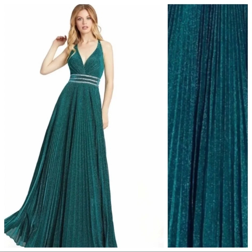 NWT Mac Duggal Green/Teal Embellished Sparkle A-Line Pleated Halter Gown Size 8 - Picture 1 of 11